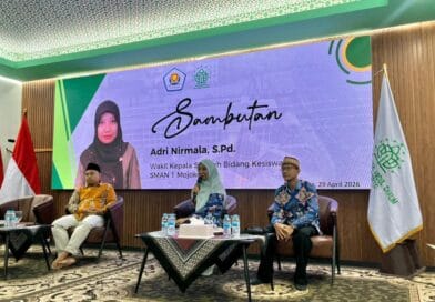 Studi Observasi Kampus, Siswa SMA Negeri 1 Mojokerto Kunjungi UAC Mojokerto