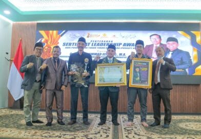 Ikuti Jejak Ayahanda, Gus Ilyas Raih Penghargaan Tokoh Muda Inovator Pendidikan Indonesia 2026